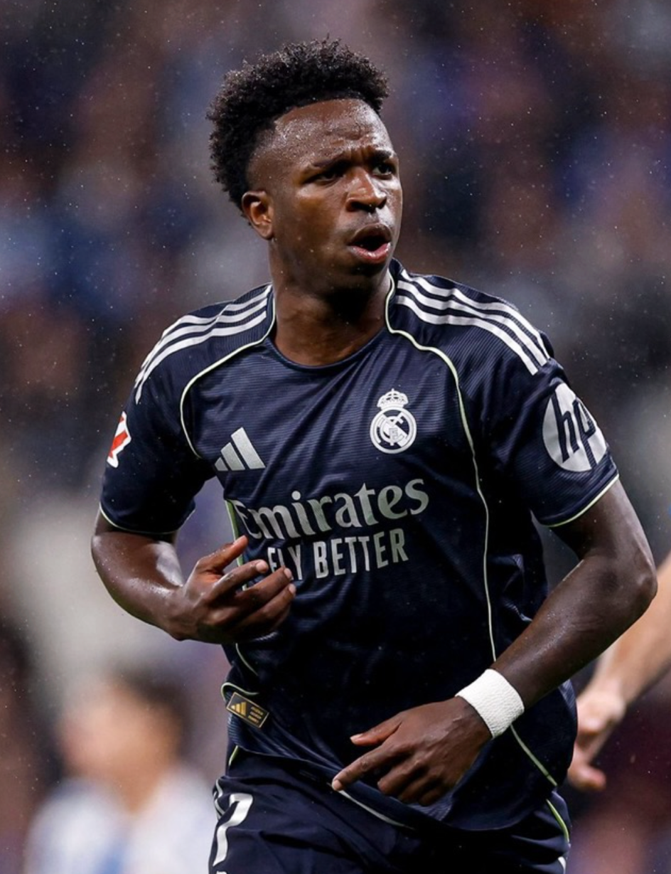 Tin chuyển nhượng 1/8: Arsenal đạt thỏa thuận chiêu mộ Bruno Guimaraes, MU hỏi mua Conceicao - Ảnh 2. Tin chuyển nhượng 1/8: Arsenal đạt thỏa thuận chiêu mộ Bruno Guimaraes, MU hỏi mua Conceicao - Ảnh 2.