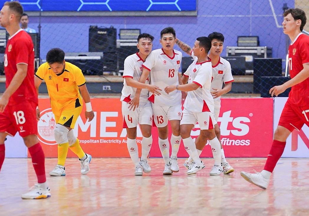 Tin nóng bóng đá Việt hôm nay 2/8: Họp báo trước trận Việt Nam gặp Indonesia; CA TP.HCM chiêu mộ trung vệ Hà Lan - Ảnh 4. Tin nóng bóng đá Việt hôm nay 2/8: Họp báo trước trận Việt Nam gặp Indonesia; CA TP.HCM chiêu mộ trung vệ Hà Lan - Ảnh 4.