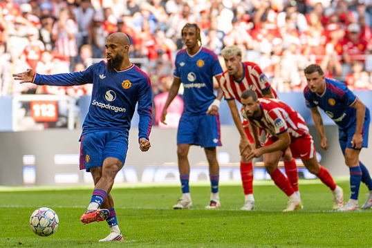 Mbeumo tỏa sáng giúp MU ngược dòng hạ Atletico Madrid để có danh hiệu đầu tiên - Ảnh 1.