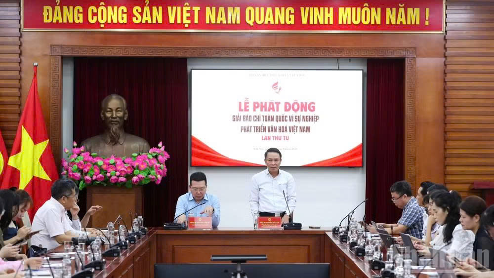 Phát động Giải Báo chí toàn quốc “Vì sự nghiệp phát triển Văn hóa Việt Nam” lần thứ tư - Ảnh 1. Phát động Giải Báo chí toàn quốc “Vì sự nghiệp phát triển Văn hóa Việt Nam” lần thứ tư - Ảnh 1.