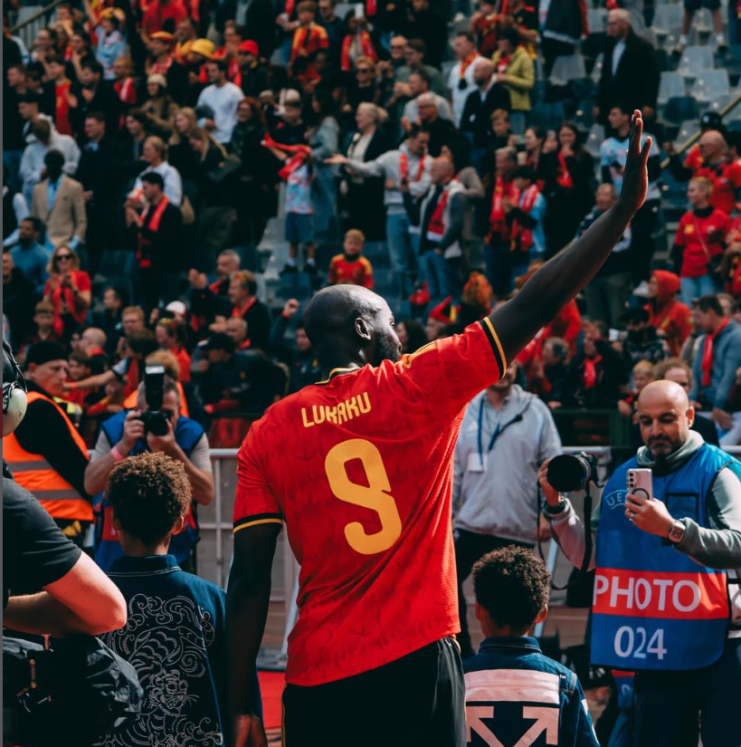 Tin chuyển nhượng 13/8: Chelsea ra “tối hậu thư” cho Man City vụ Enzo Fernandez; Atletico đạt thỏa thuận chiêu mộ Romero - Ảnh 4.