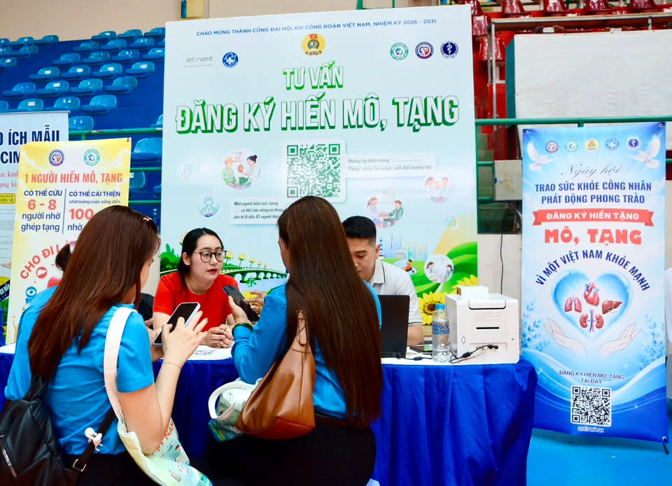 Đề xuất người trên 25 tuổi mới được hiến tạng cho người ngoài gia đình để ngăn chặn buôn bán tạng - Ảnh 1. Đề xuất người trên 25 tuổi mới được hiến tạng cho người ngoài gia đình để ngăn chặn buôn bán tạng - Ảnh 1.