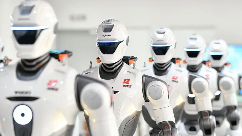 Mỹ đối mặt nhiều trở ngại trong cuộc đua sản xuất robot hình người - Ảnh 2. Mỹ đối mặt nhiều trở ngại trong cuộc đua sản xuất robot hình người - Ảnh 2.