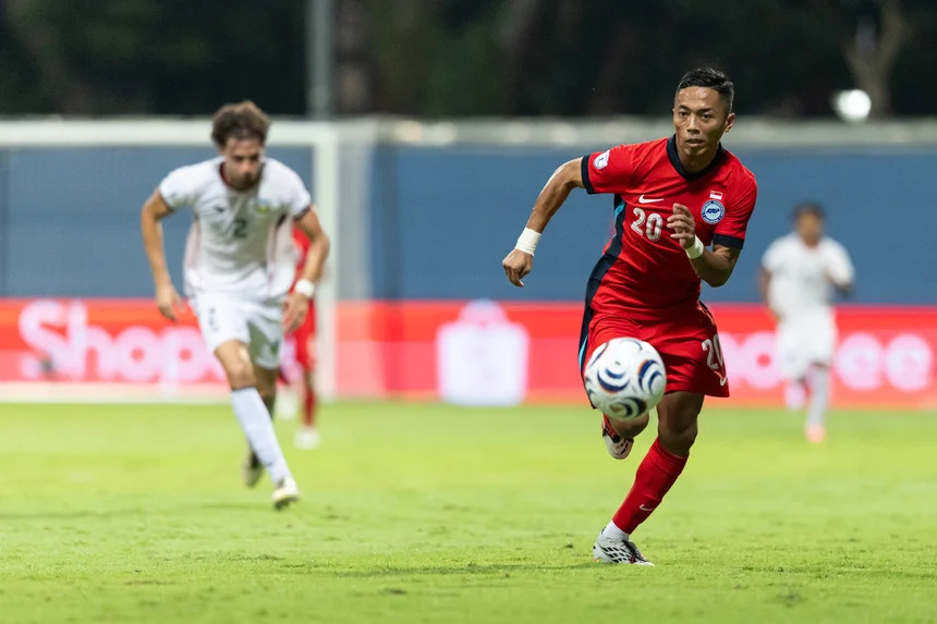 Shawal Anuar: Từ lao động tay chân đến niềm hy vọng của đội tuyển Singapore - Ảnh 2. Shawal Anuar: Từ lao động tay chân đến niềm hy vọng của đội tuyển Singapore - Ảnh 2.