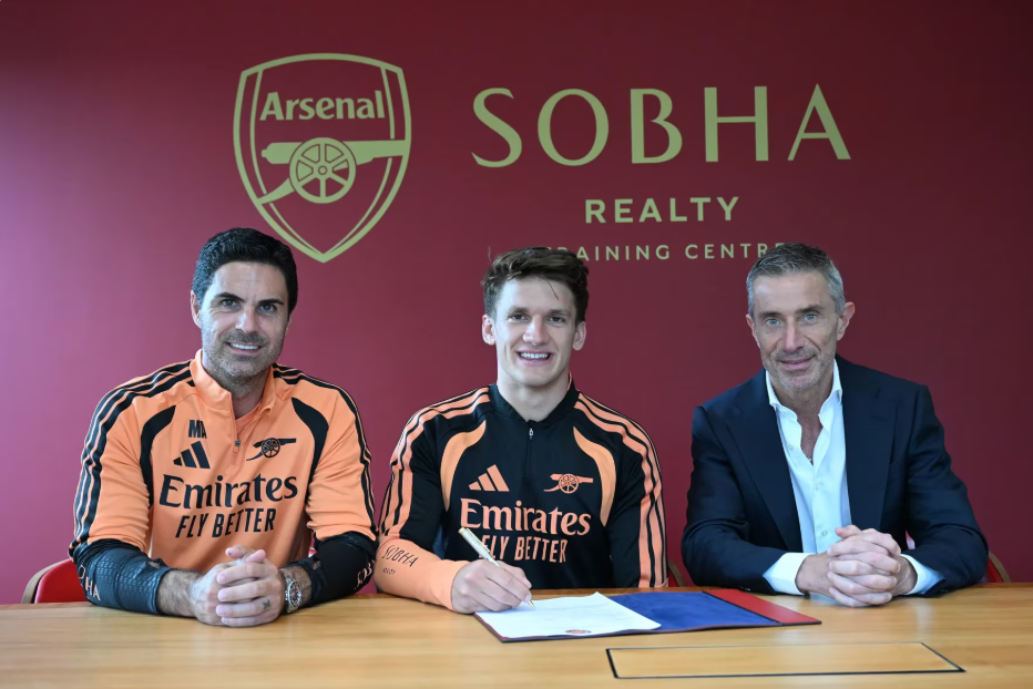Christos Tzolis tỏa sáng, Arsenal có thể đã tìm thấy "viên ngọc" thay thế Trossard - Ảnh 2. Christos Tzolis tỏa sáng, Arsenal có thể đã tìm thấy "viên ngọc" thay thế Trossard - Ảnh 2.