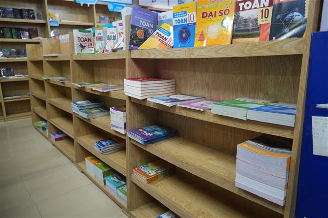 Chủ động điều phối, bảo đảm đủ sách giáo khoa trước ngày khai giảng - Ảnh 2. Chủ động điều phối, bảo đảm đủ sách giáo khoa trước ngày khai giảng - Ảnh 2.