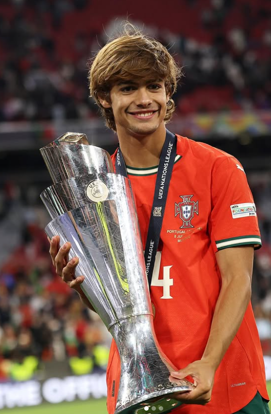 Tin chuyển nhượng 18/8: Bruno từ chối lương 20 triệu euro/năm để ở lại MU; Liverpool đạt thỏa thuận với Ibrahim Mbaye - Ảnh 3. Tin chuyển nhượng 18/8: Bruno từ chối lương 20 triệu euro/năm để ở lại MU; Liverpool đạt thỏa thuận với Ibrahim Mbaye - Ảnh 3.