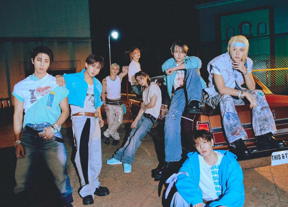 Stray Kids viết lại lịch sử Billboard 200 với kỷ lục sánh ngang The Rolling Stones - Ảnh 6. Stray Kids viết lại lịch sử Billboard 200 với kỷ lục sánh ngang The Rolling Stones - Ảnh 6.