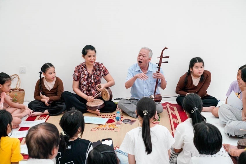 Hà Nội biến thách thức già hóa dân số thành cơ hội phát triển "kinh tế bạc" - Ảnh 2.