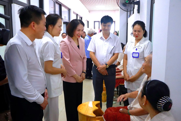 Chăm sóc người cao tuổi ban ngày ở Tây Hồ - Kỳ 3: Để tuổi già có thêm những ngôi nhà thứ hai - Ảnh 5.