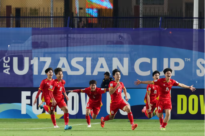 HLV Roland: 'U17 Việt Nam học cách tin vào mình' - Ảnh 3. HLV Roland: 'U17 Việt Nam học cách tin vào mình' - Ảnh 3.