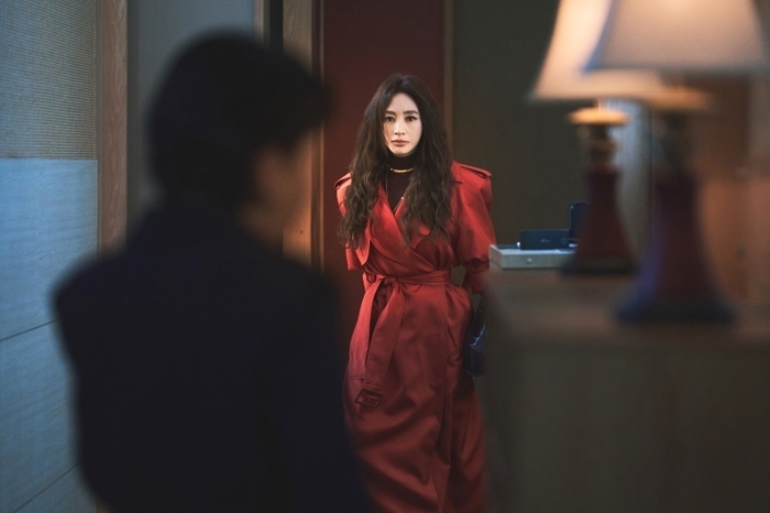 Kim Hye Soo ở tuổi 55: 40 năm nổi tiếng vẫn chưa đủ để ngừng thử thách - Ảnh 2.