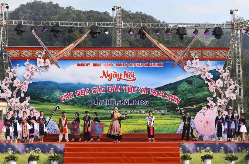 Ngày hội Văn hóa dân tộc Mông lần thứ IV diễn ra từ ngày 9-11/10 tại tỉnh Điện Biên - Ảnh 2. Ngày hội Văn hóa dân tộc Mông lần thứ IV diễn ra từ ngày 9-11/10 tại tỉnh Điện Biên - Ảnh 2.
