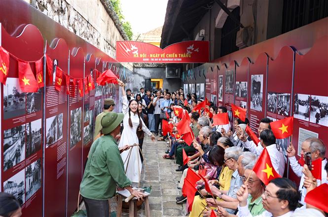 Quốc khánh 2/9 ở Hà Nội: Những điểm đến văn hóa, nghệ thuật không nên bỏ lỡ - Ảnh 2. Quốc khánh 2/9 ở Hà Nội: Những điểm đến văn hóa, nghệ thuật không nên bỏ lỡ - Ảnh 2.