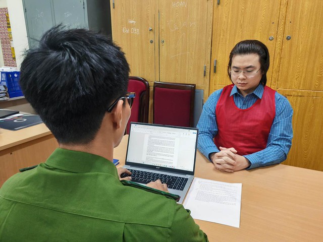 Khởi tố 10 bị can sản xuất, đăng tải video bạo lực để thu lợi - Ảnh 1. Khởi tố 10 bị can sản xuất, đăng tải video bạo lực để thu lợi - Ảnh 1.