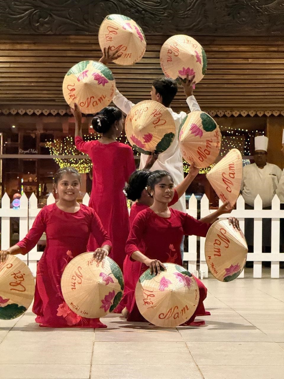 59 năm ASEAN: Tăng cường đoàn kết và kết nối qua ẩm thực - văn hóa - Ảnh 6.