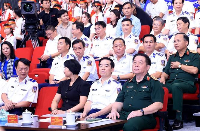 Chung kết toàn quốc Cuộc thi “Em yêu biển, đảo quê hương” năm học 2025 - 2026 - Ảnh 1. Chung kết toàn quốc Cuộc thi “Em yêu biển, đảo quê hương” năm học 2025 - 2026 - Ảnh 1.