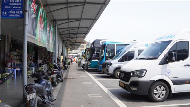 Du lịch nghỉ lễ: Sức hút từ mạng xã hội và rủi ro tiềm ẩn khi mua tour tự phát - Ảnh 1.