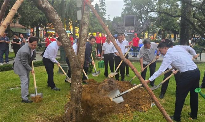 Xây dựng Sa Pa trở thành đô thị du lịch xanh, văn minh và hiện đại - Ảnh 2.