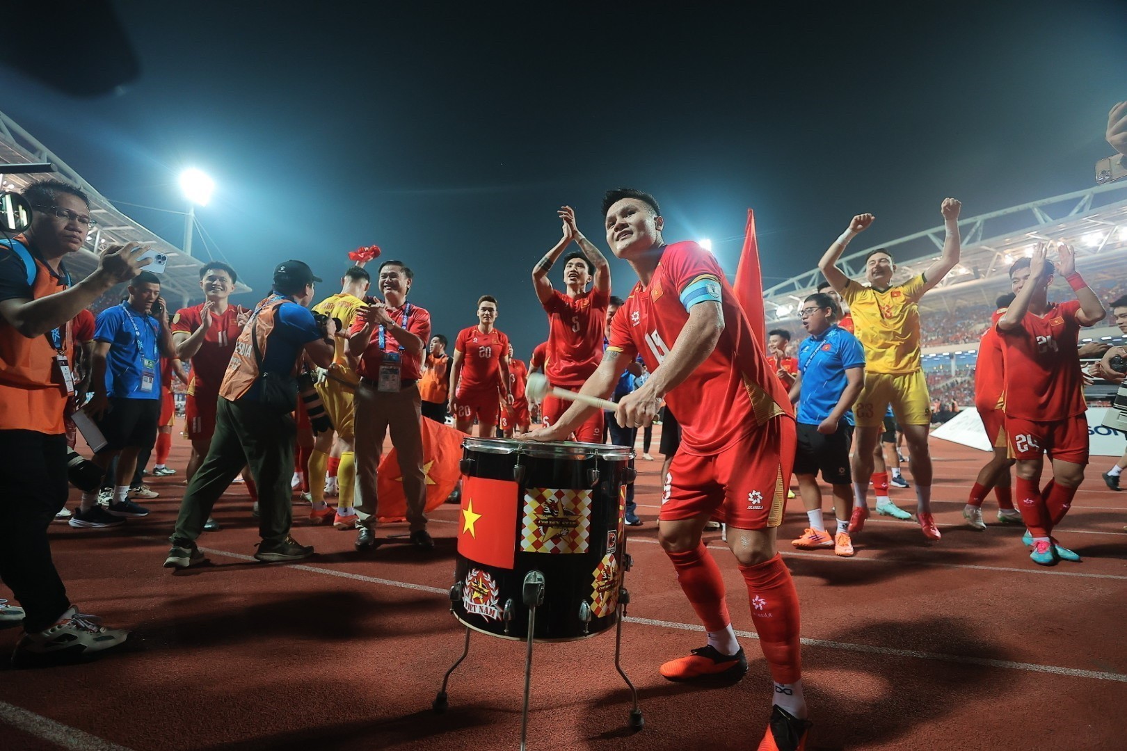 Khoảnh khắc vàng - ảnh 1