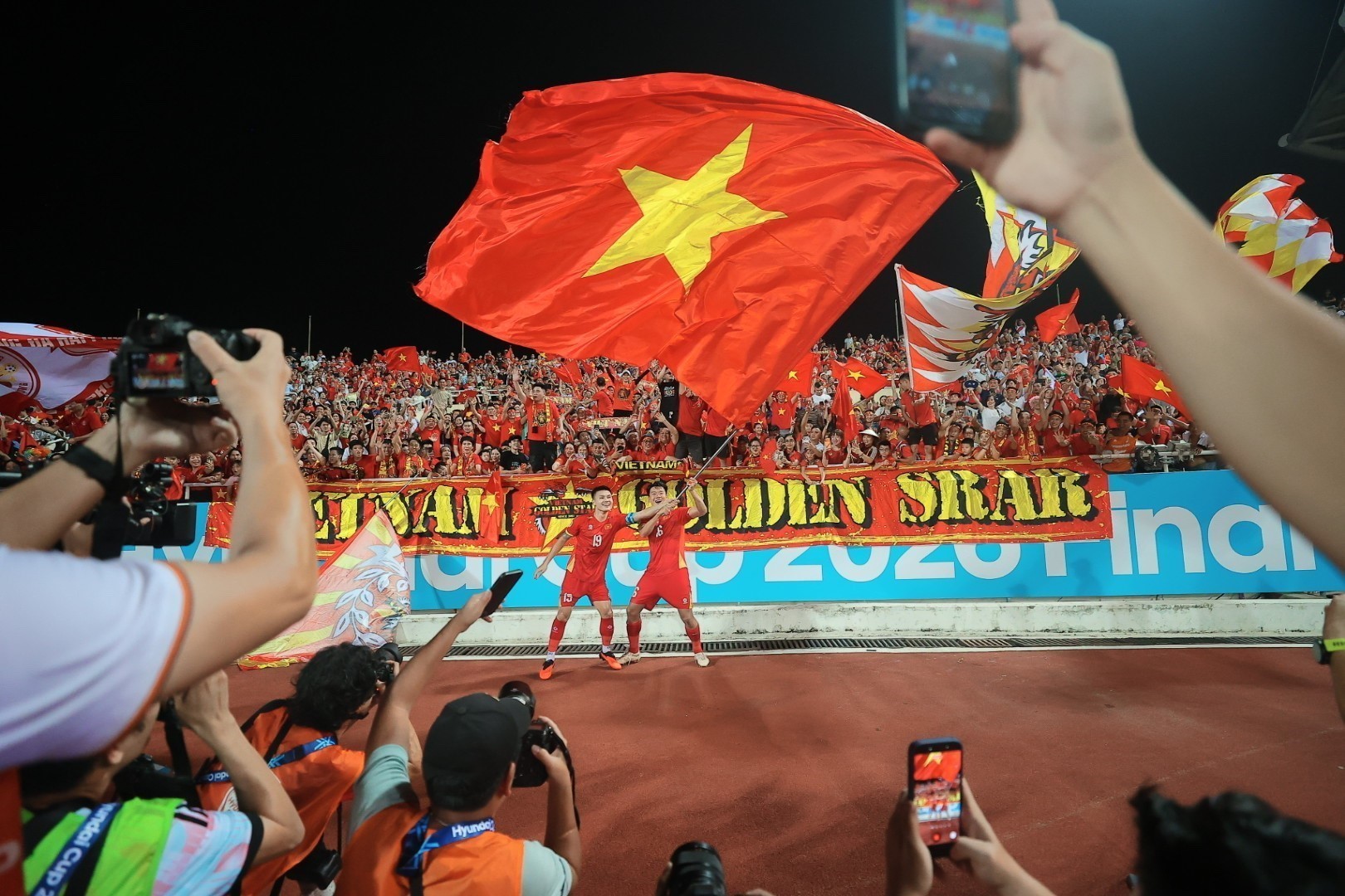 Khoảnh khắc vàng - ảnh 2