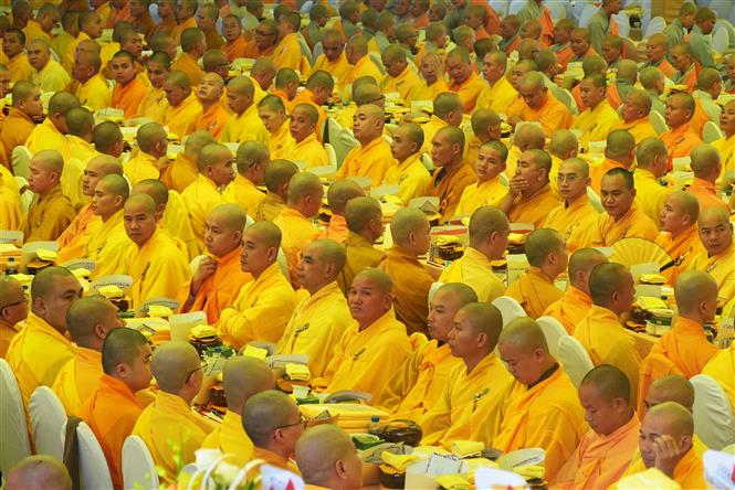 Mùa Vu Lan ở Cố đô Huế: Lan tỏa lòng hiếu kính, tri ân và sẻ chia - Ảnh 1.