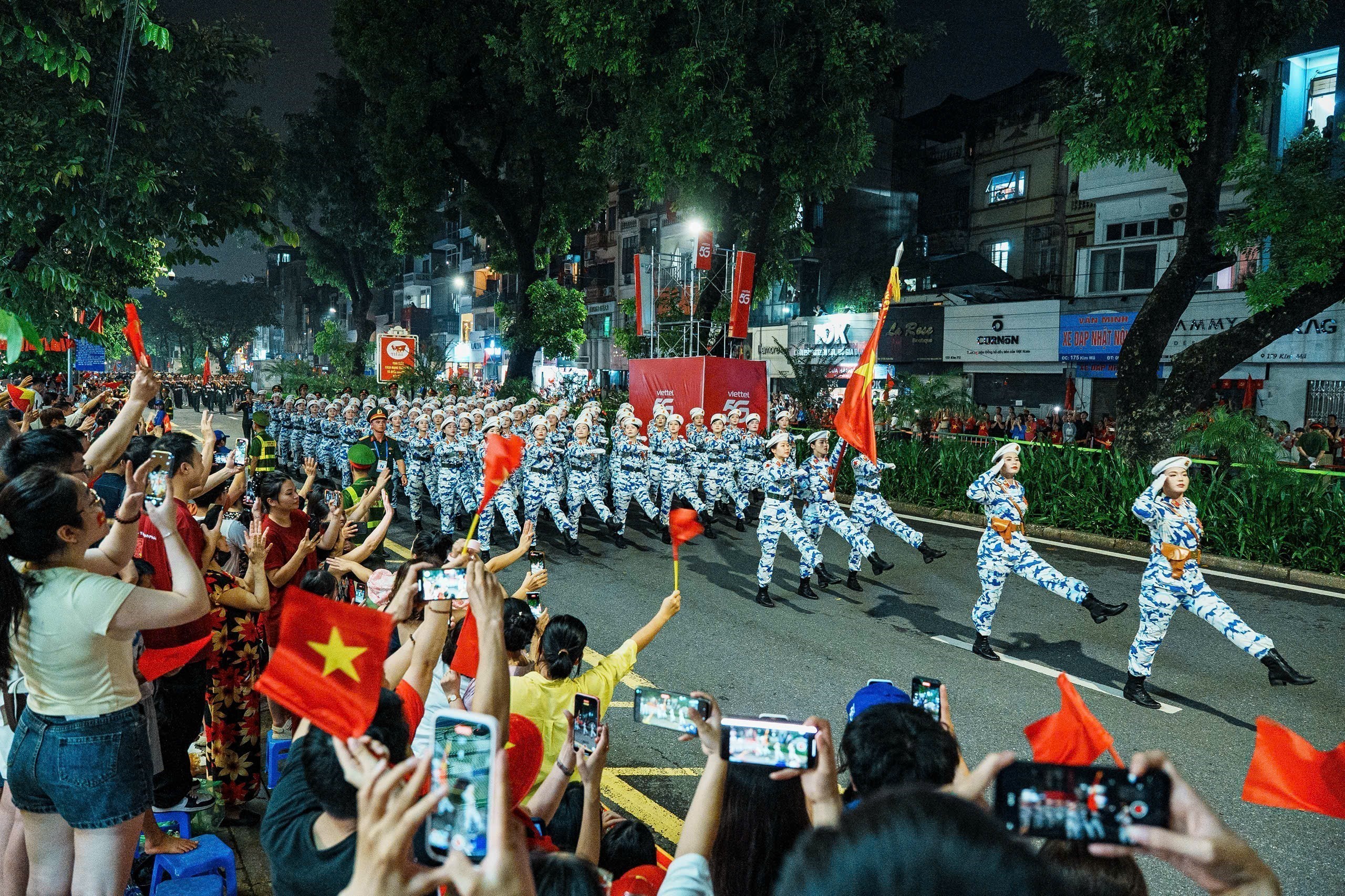 Lễ diễu binh, diễu hành - ảnh 10