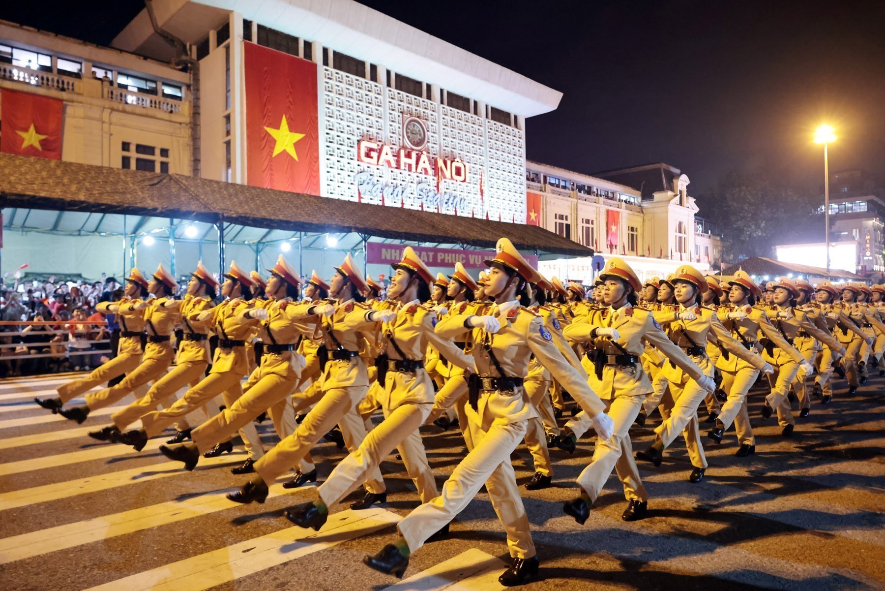 Lễ diễu binh, diễu hành - ảnh 14
