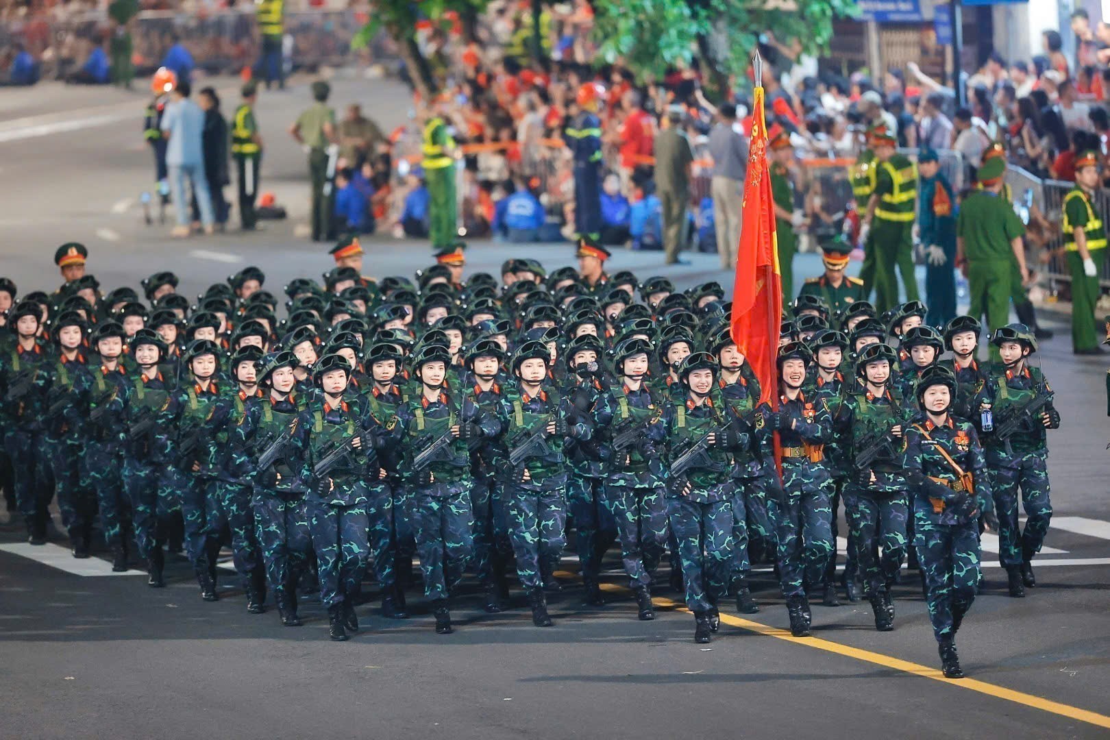 Lễ diễu binh, diễu hành - ảnh 15