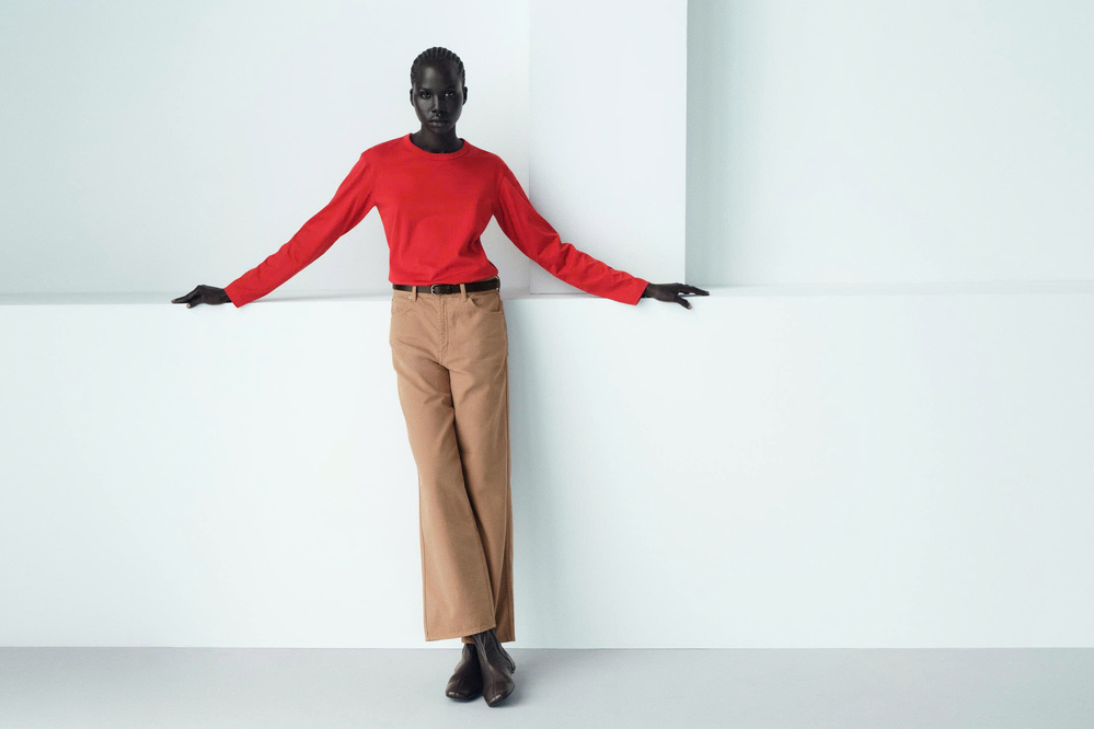 UNIQLO ra mắt BST Uniqlo U Thu/Đông 2026, tôn vinh “Vẻ đẹp tự tin của phom dáng” - Ảnh 2.