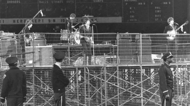60 năm đêm diễn cuối của The Beatles: Khi tiếng nhạc ở Candlestick Park khép lại một kỷ nguyên - Ảnh 3. 60 năm đêm diễn cuối của The Beatles: Khi tiếng nhạc ở Candlestick Park khép lại một kỷ nguyên - Ảnh 3.