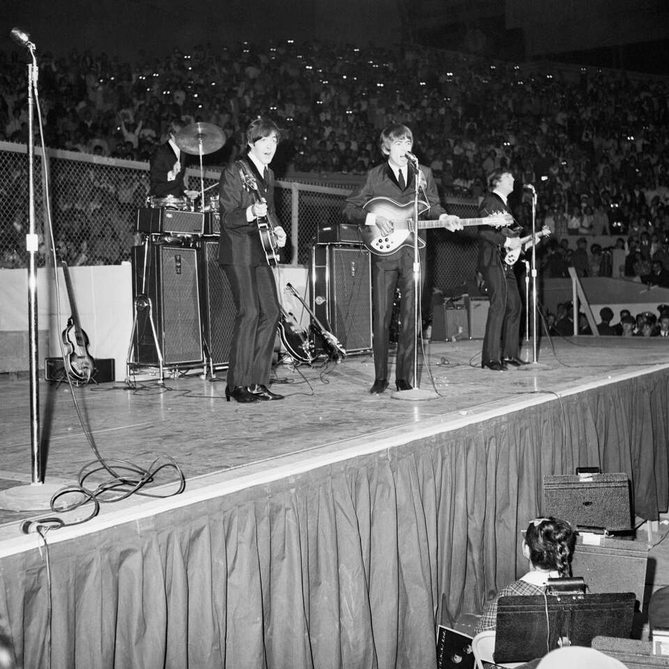 60 năm đêm diễn cuối của The Beatles: Khi tiếng nhạc ở Candlestick Park khép lại một kỷ nguyên - Ảnh 4. 60 năm đêm diễn cuối của The Beatles: Khi tiếng nhạc ở Candlestick Park khép lại một kỷ nguyên - Ảnh 4.