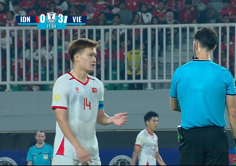 Chấm điểm ĐT Việt Nam: Thành Long và Hoàng Đức điểm 10 tuyệt đối - Ảnh 2. Chấm điểm ĐT Việt Nam: Thành Long và Hoàng Đức điểm 10 tuyệt đối - Ảnh 2.