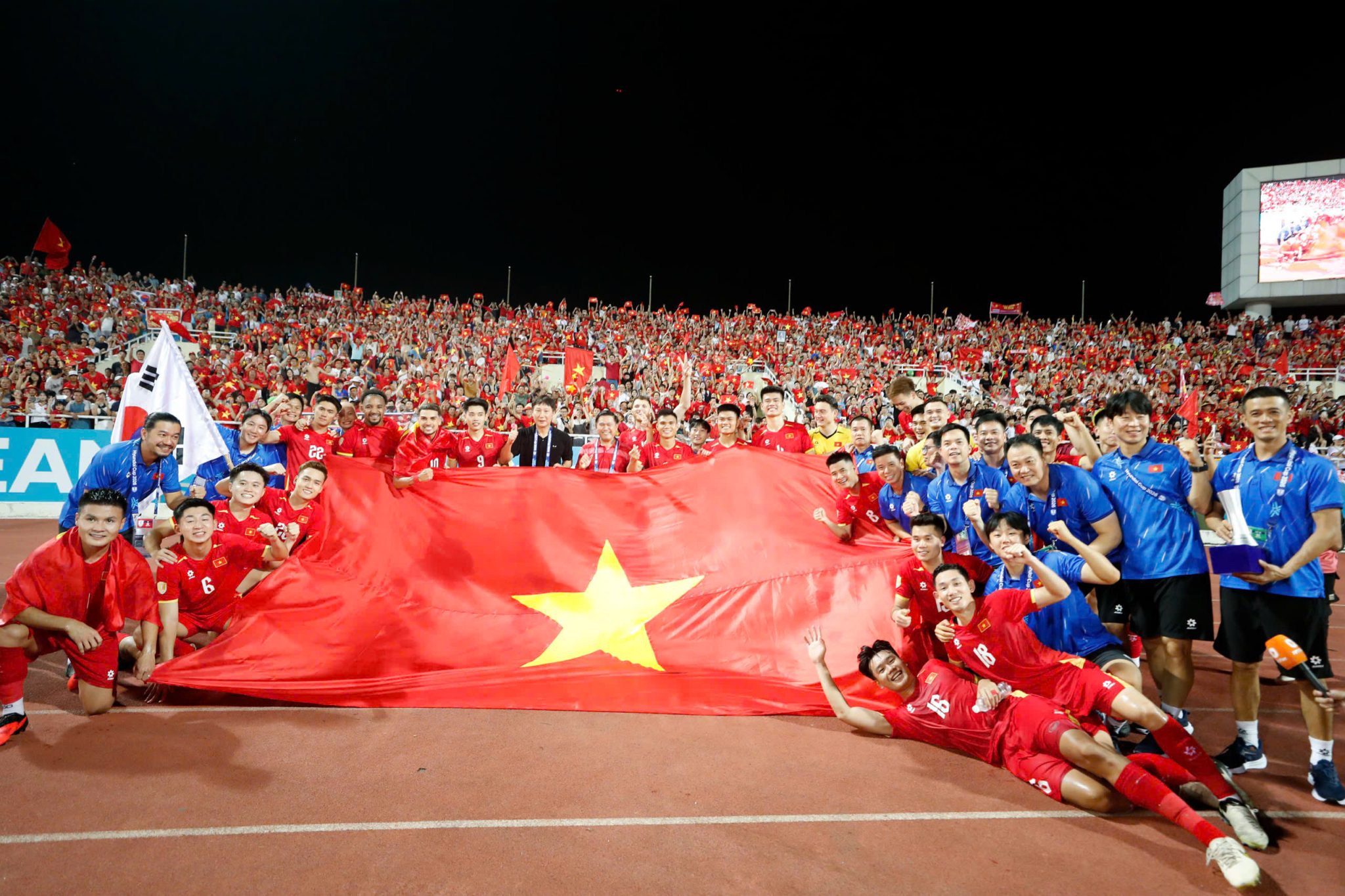 Kim Sang Sik gửi thông điệp đặc biệt tới bóng đá Hàn Quốc trước Asian Cup - Ảnh 2. Kim Sang Sik gửi thông điệp đặc biệt tới bóng đá Hàn Quốc trước Asian Cup - Ảnh 2.