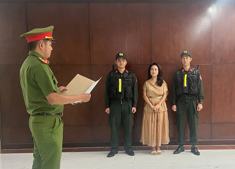 Khởi tố ca sĩ và giám đốc công ty truyền thông về hành vi xâm phạm quyền tác giả - Ảnh 1. Khởi tố ca sĩ và giám đốc công ty truyền thông về hành vi xâm phạm quyền tác giả - Ảnh 1.