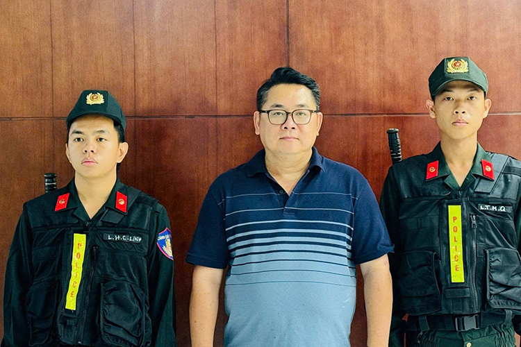 Khởi tố ca sĩ và giám đốc công ty truyền thông về hành vi xâm phạm quyền tác giả - Ảnh 2. Khởi tố ca sĩ và giám đốc công ty truyền thông về hành vi xâm phạm quyền tác giả - Ảnh 2.