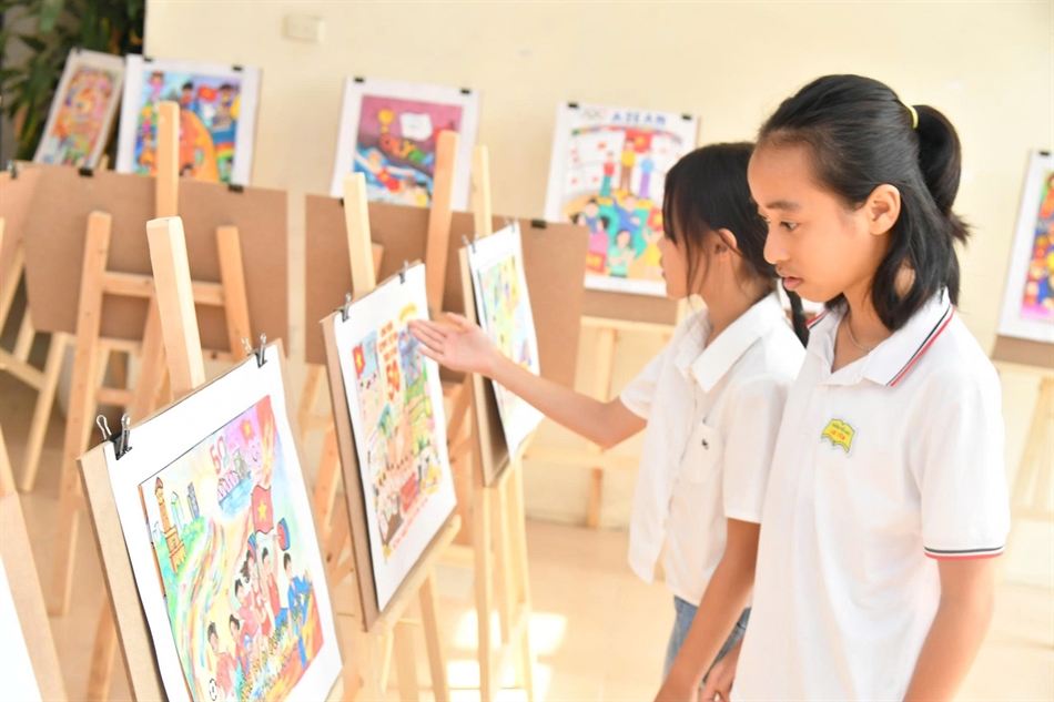 Lan tỏa tinh thần Olympic qua cuộc thi vẽ tranh toàn quốc - Ảnh 3. Lan tỏa tinh thần Olympic qua cuộc thi vẽ tranh toàn quốc - Ảnh 3.