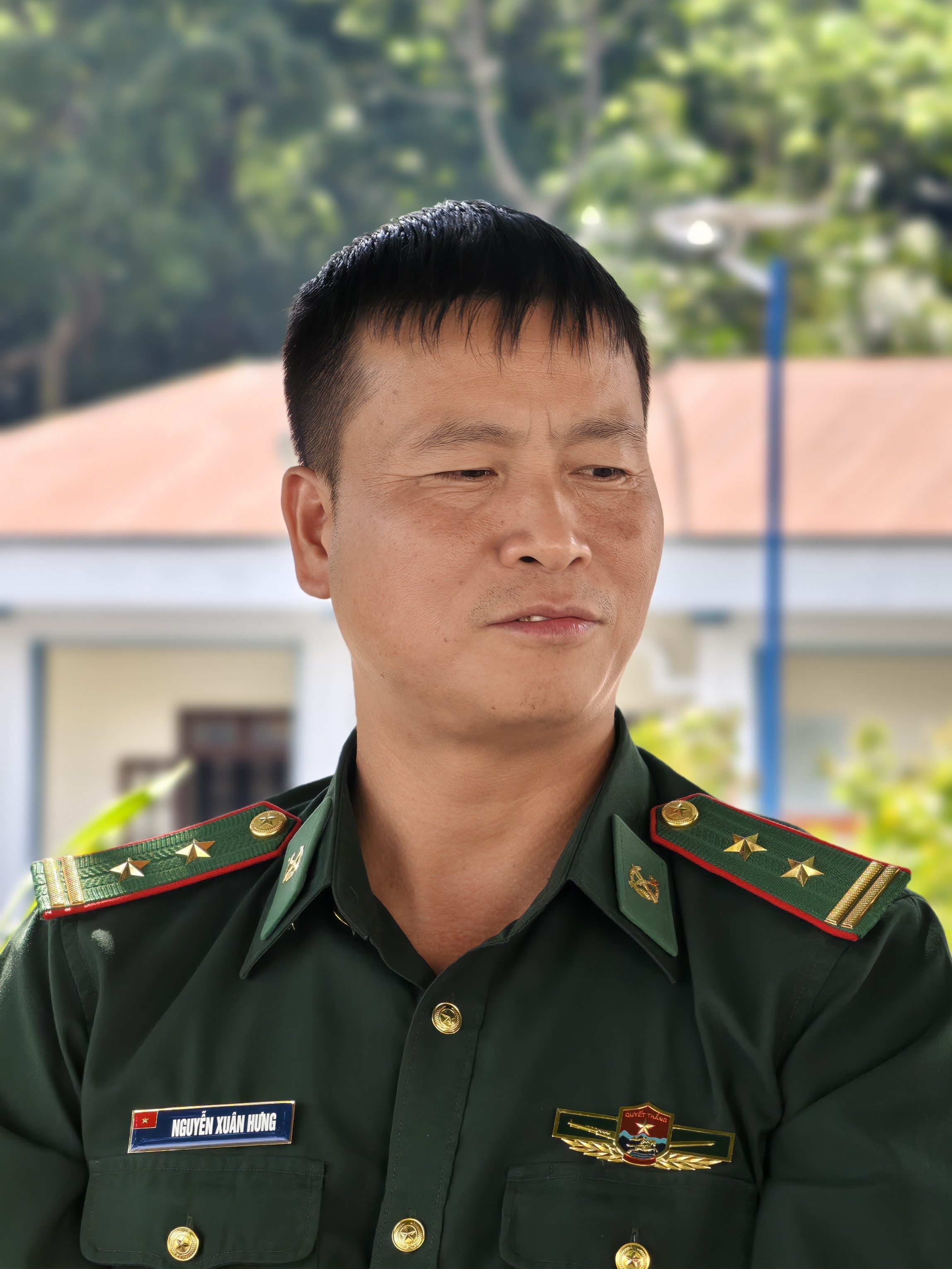 Trung tá Nguyễn Xuân Hưng - Chính trị viên Đồn Biên phòng Lũng Cú