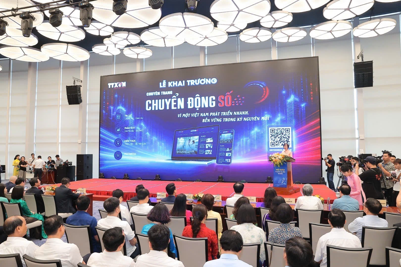 Chuyển động số - ảnh 1