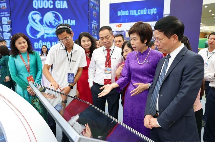 TTXVN đẩy mạnh chuyển đổi số, xây dựng hệ sinh thái thông tin hiện đại - Ảnh 3. TTXVN đẩy mạnh chuyển đổi số, xây dựng hệ sinh thái thông tin hiện đại - Ảnh 3.