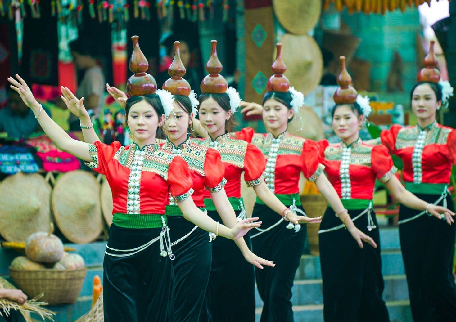 Vui Tết Độc lập - ảnh 1