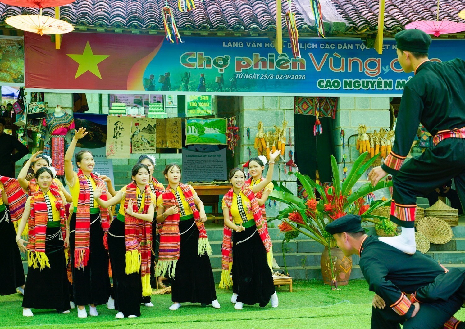 Vui Tết Độc lập - ảnh 2