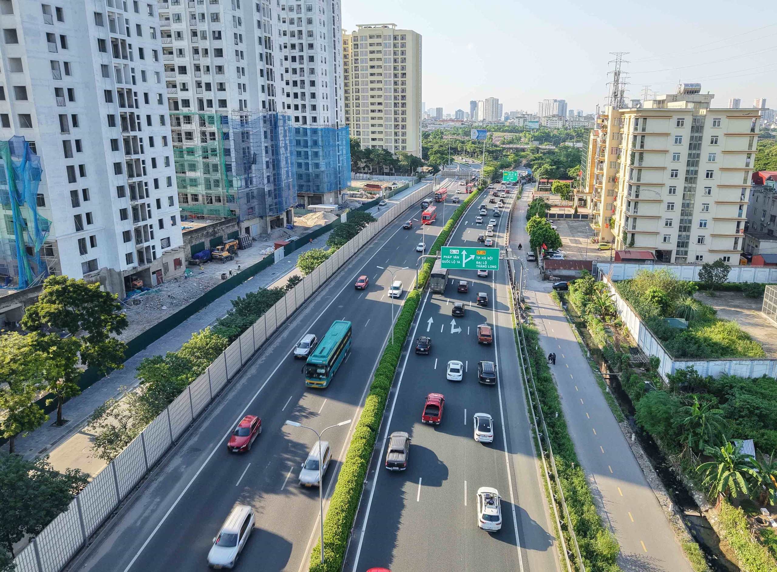 Lượng phương tiện tăng nhanh ở cửa ngõ phía Nam Thủ đô - Ảnh 3. Lượng phương tiện tăng nhanh ở cửa ngõ phía Nam Thủ đô - Ảnh 3.