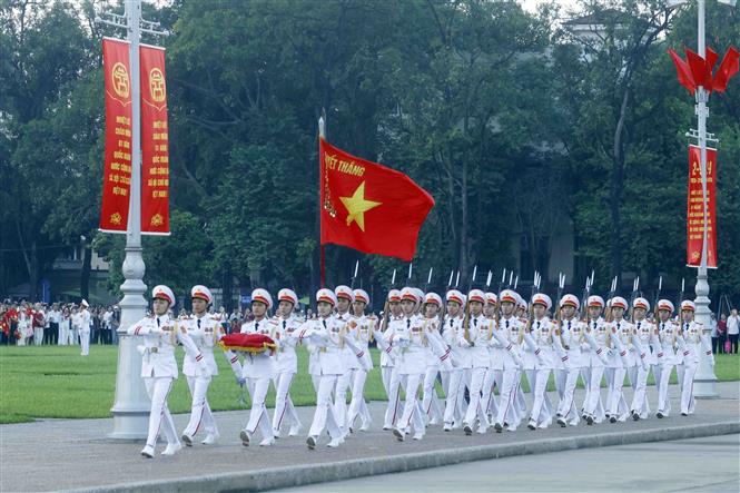 Tổ quốc, ta yêu Người mãi mãi! - Ảnh 1. Tổ quốc, ta yêu Người mãi mãi! - Ảnh 1.