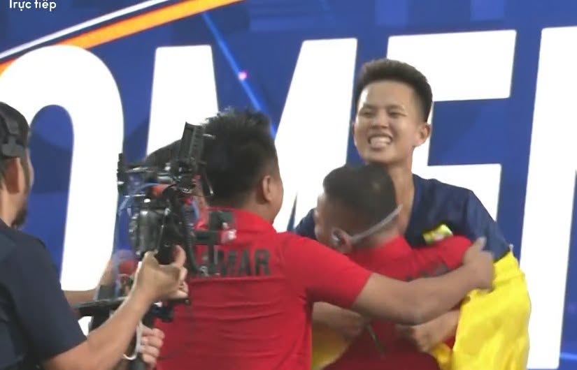 VĐV Đông Nam Á đầu tiên giành HCV ở ASIAD 2026 - Ảnh 1. VĐV Đông Nam Á đầu tiên giành HCV ở ASIAD 2026 - Ảnh 1.