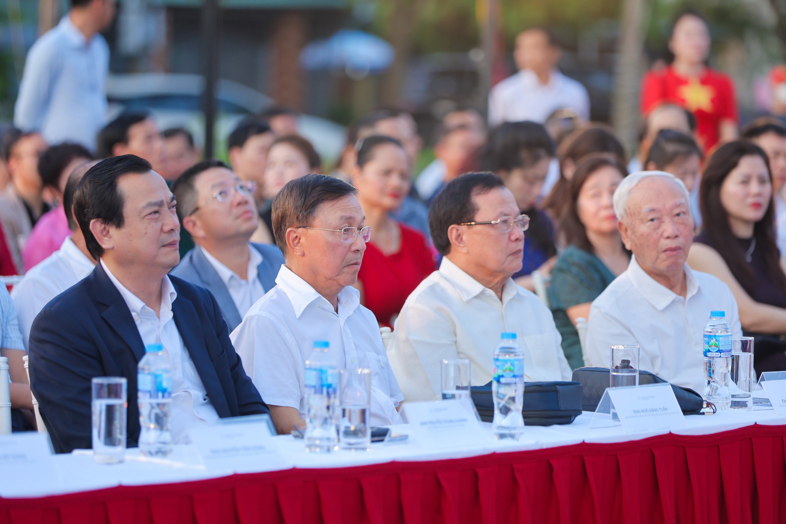 Biển Trà Cổ - điểm đến ấn tượng của du lịch Việt Nam vùng địa đầu Đông Bắc - Ảnh 6.