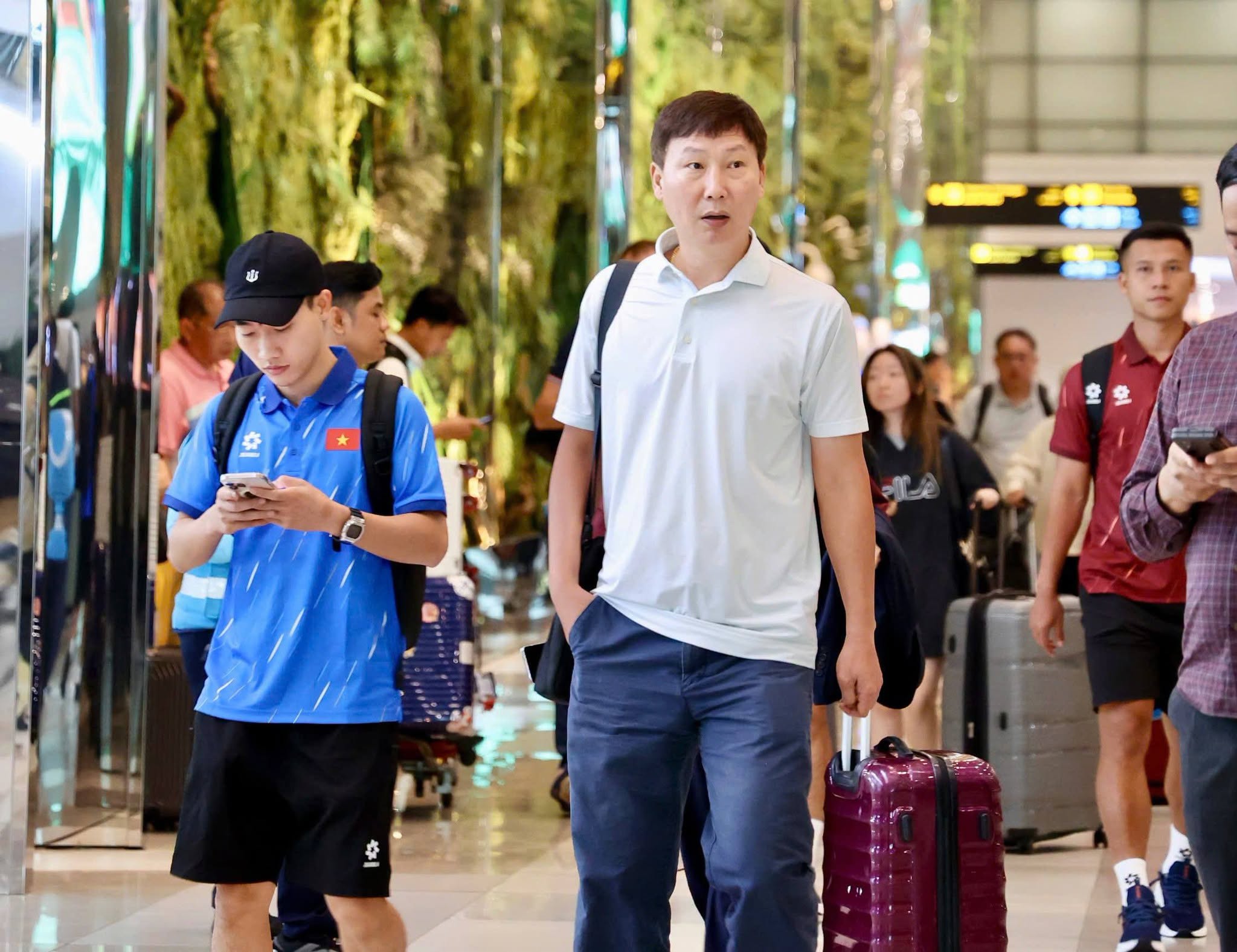 Tin nóng bóng đá Việt hôm nay 24/9: Đội tuyển Việt Nam nhập cuộc tại FIFA Asean Cup; U23 Việt Nam gặp khó - Ảnh 1. Tin nóng bóng đá Việt hôm nay 24/9: Đội tuyển Việt Nam nhập cuộc tại FIFA Asean Cup; U23 Việt Nam gặp khó - Ảnh 1.