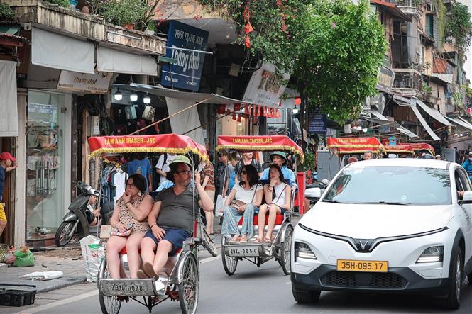 Khách du lịch tăng mạnh, khách sạn Hà Nội vẫn phải tìm thêm nguồn cầu - Ảnh 1. Khách du lịch tăng mạnh, khách sạn Hà Nội vẫn phải tìm thêm nguồn cầu - Ảnh 1.