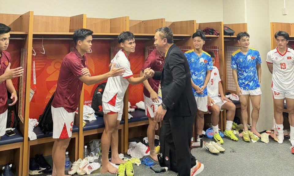 Chủ tịch VFF tiếp lửa U23 và tuyển nữ Việt Nam trước tứ kết ASIAD - Ảnh 1. Chủ tịch VFF tiếp lửa U23 và tuyển nữ Việt Nam trước tứ kết ASIAD - Ảnh 1.