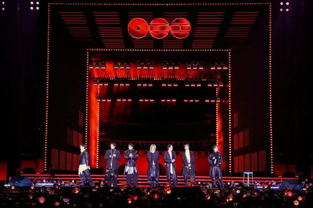 BTS vượt doanh thu cả năm của Beyoncé chỉ sau 38 đêm diễn - Ảnh 3. BTS vượt doanh thu cả năm của Beyoncé chỉ sau 38 đêm diễn - Ảnh 3.